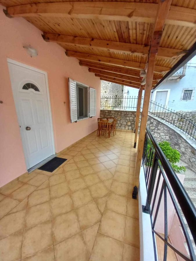 Gkoros House Old Town Dom wakacyjny Himara